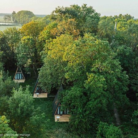 Ecolodges De Reve Dans Un Chateau De Conte De Fees Les-Trois-Moutiers Exterior foto